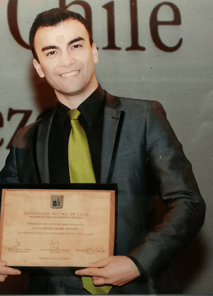John Matías Mora Olivera