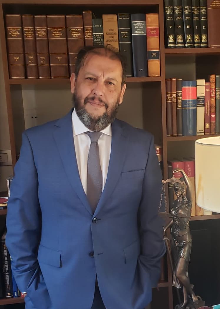 Gustavo Menares Carreras