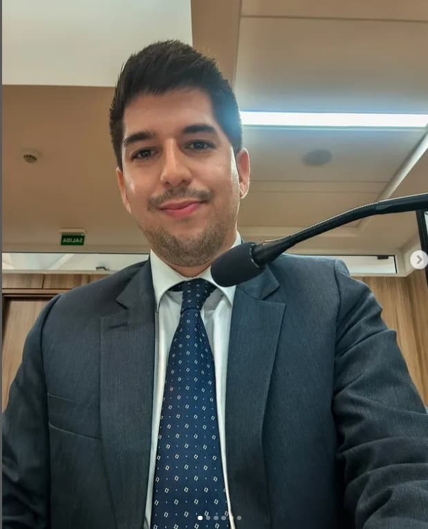 SANTIAGO IGNACIO ROBLES BOBADILLA